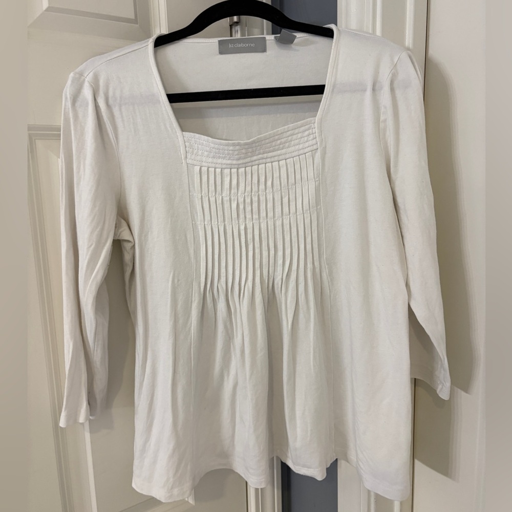 Liz Claiborne Cream Scoop Neck Pintuck Tunic